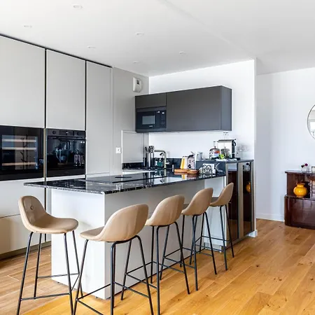 Apartamento Guestready - Chic Cocoon With A Balcony Suresnes Exterior foto
