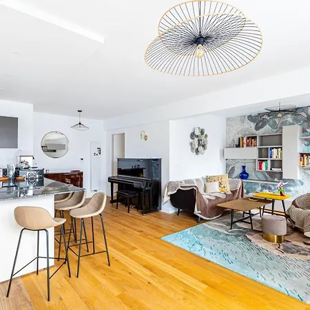 Apartamento Guestready - Chic Cocoon With A Balcony Suresnes Exterior foto